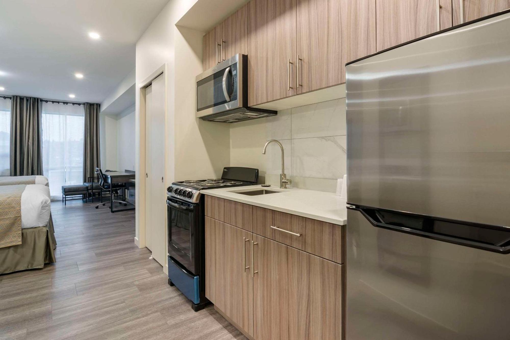 The Hue Hotel, Ascend Hotel Collection แคมลูปส์ ภายนอก รูปภาพ