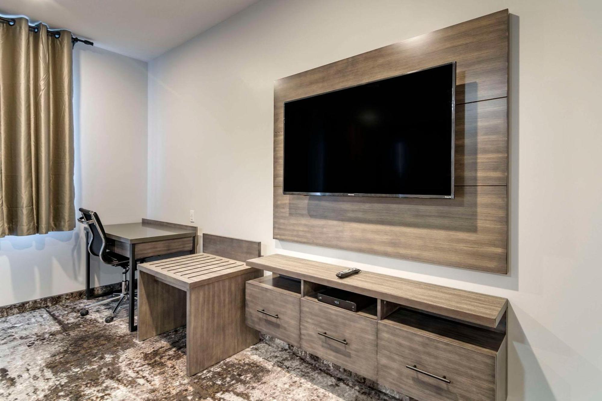 The Hue Hotel, Ascend Hotel Collection แคมลูปส์ ภายนอก รูปภาพ